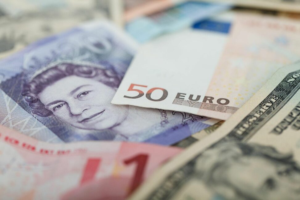 Fx has stopped reading bond yields the old way. bitcoin should too.