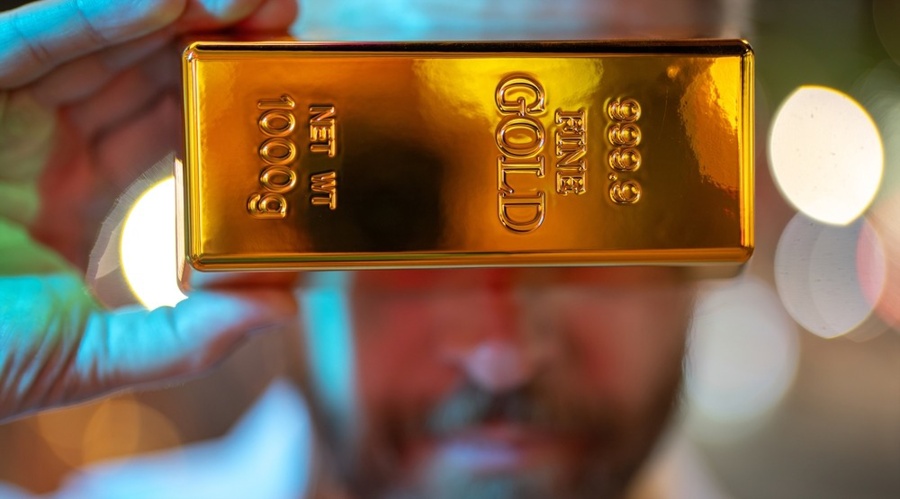 The battle for gold traders moves overnight: 32 accounts charge, one offers positive swaps