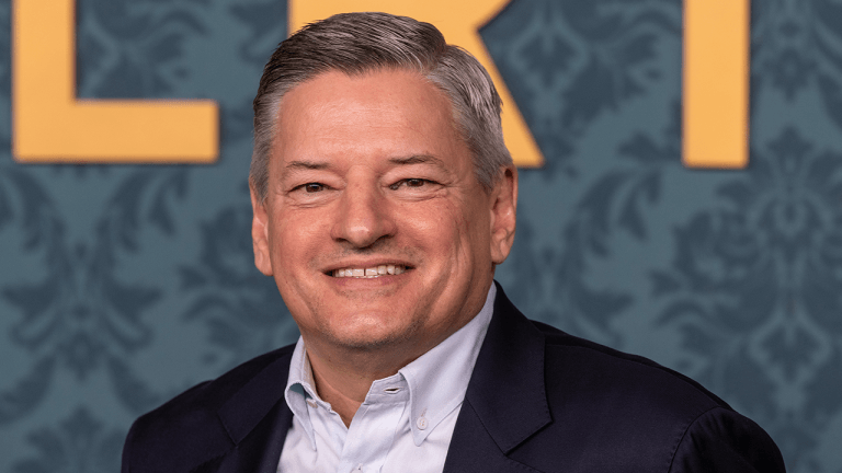 Netflix’s co ceo doesn’t read business books. he rereads one 1902 novel about a ship instead